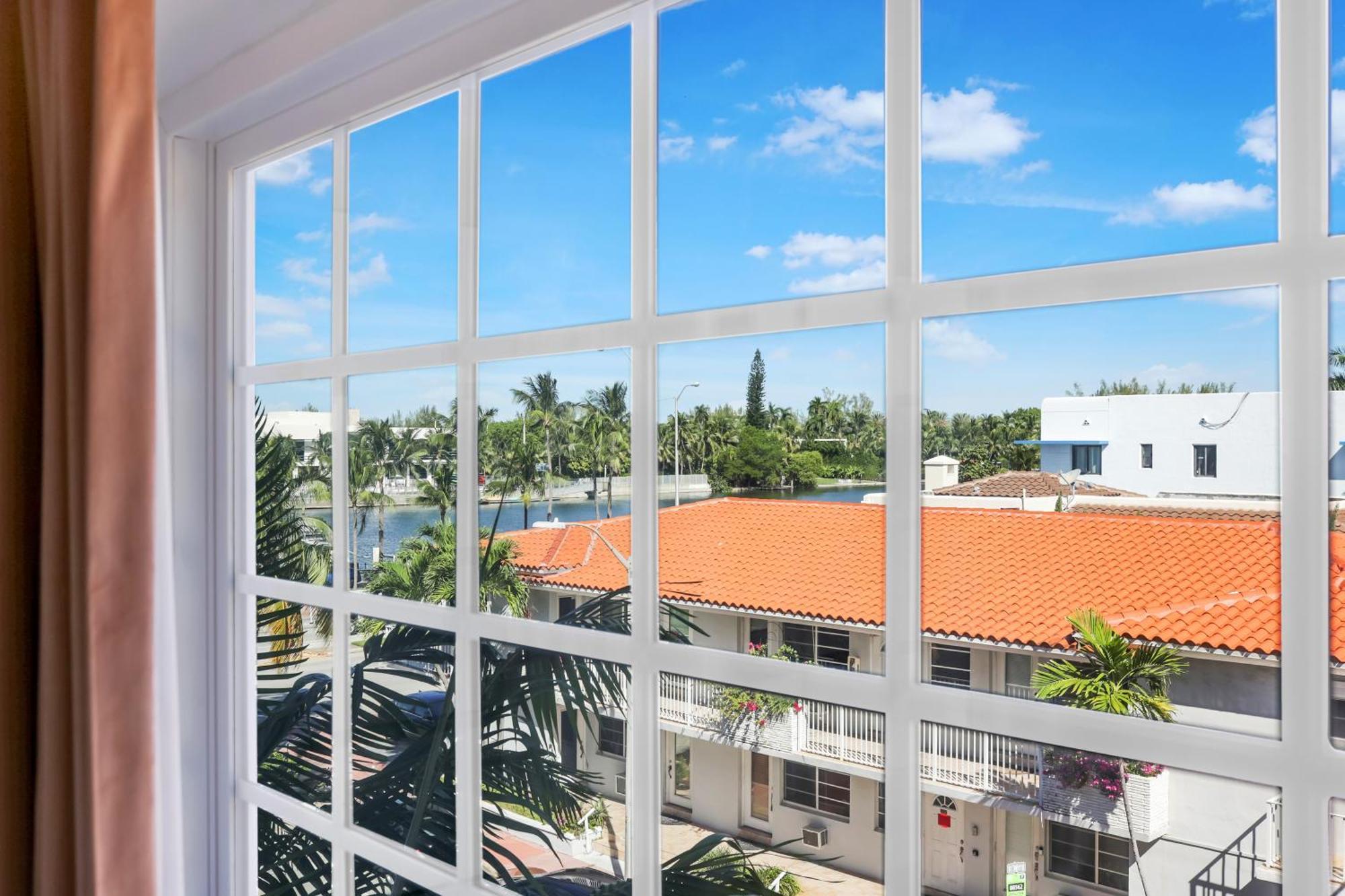 Ocean Spray Hotel Miami Beach Exterior foto